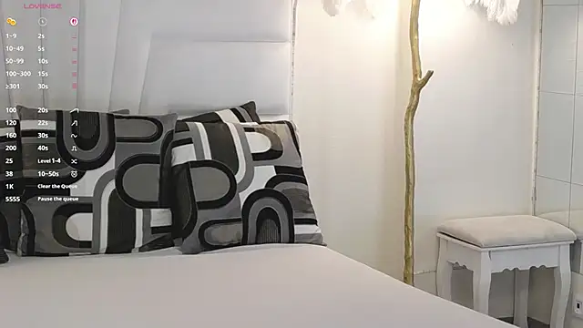 JennaClover online show from April 27, 5:05 am