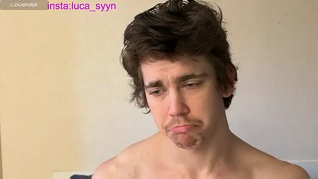 Snapshot of luca_syn chatting on September 25, 6:28 am luca syn online show from September 25, 6:28 am