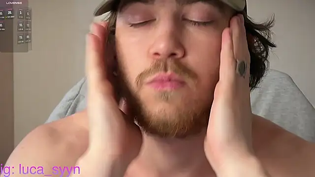 Snapshot of luca_syn chatting on November 20, 9:20 am luca syn online show from November 20, 9:20 am