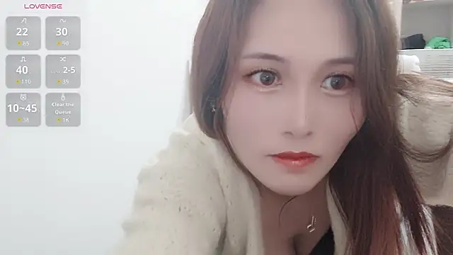 Snapshot of lizi- chatting on November 10, 7:51 am lizi- online show from November 10, 7:51 am