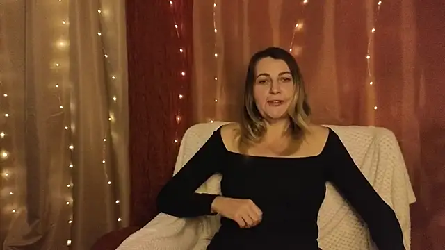 Snapshot of silvaraNoir chatting on September 23, 3:04 pm silvaraNoir online show from September 23, 3:04 pm