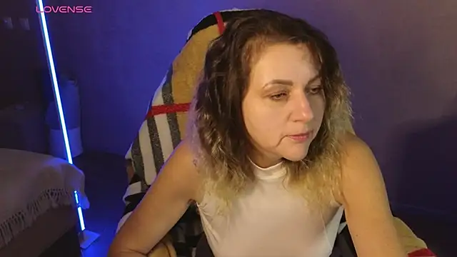 Snapshot of silvaraNoir chatting on November 1, 1:13 pm silvaraNoir online show from November 1, 1:13 pm