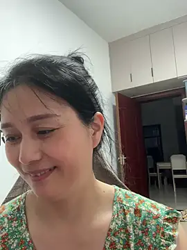 Snapshot of aoyo66 chatting on June 3, 1:03 pm aoyo66 online show from June 3, 1:03 pm