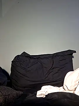 Snapshot of Painstickwes chatting on July 21, 3:42 am Painstickwes online show from July 21, 3:42 am
