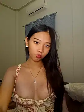 Bunny72772 online show from October 24, 4:47 pm