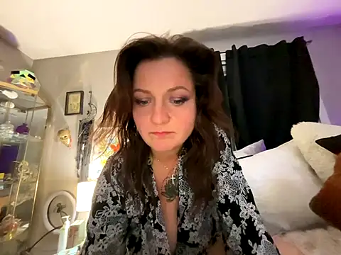 88heygirlhey88 online show from October 6, 5:27 am