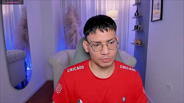 Snapshot of marcuswildx chatting on November 27, 1:57 pm marcuswildx online show from November 27, 1:57 pm