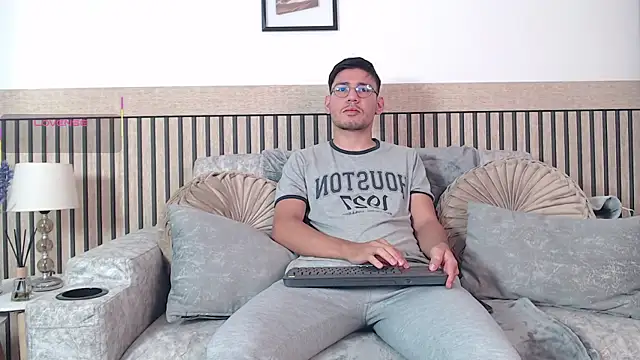 marcuswildx online show from January 7, 2:52 pm