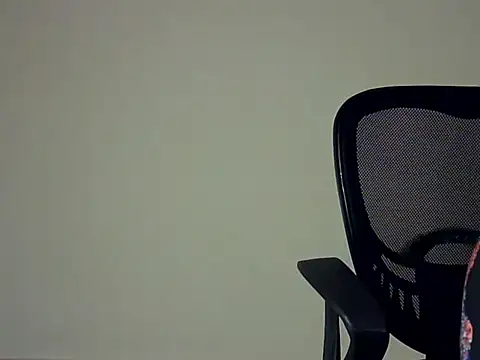 Snapshot of Aaliya02 chatting on November 12, 9:32 am Aaliya02 online show from November 12, 9:32 am