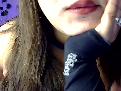 Snapshot of Aaliya02 chatting on January 7, 8:50 am Aaliya02 online show from January 7, 8:50 am