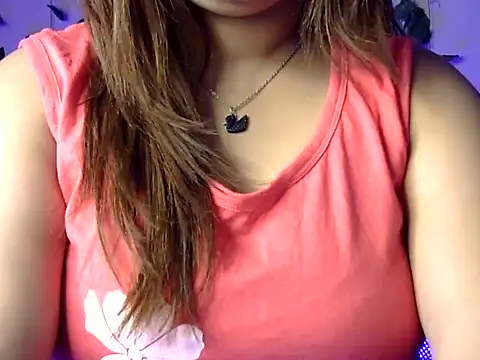 Snapshot of Aaliya02 chatting on February 13, 10:33 am Aaliya02 online show from February 13, 10:33 am