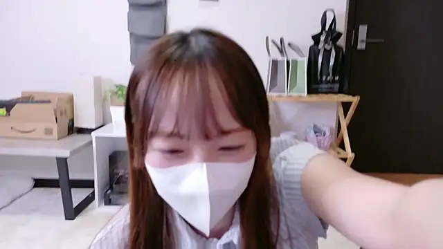 saku sakura  online show from October 8, 12:25 pm