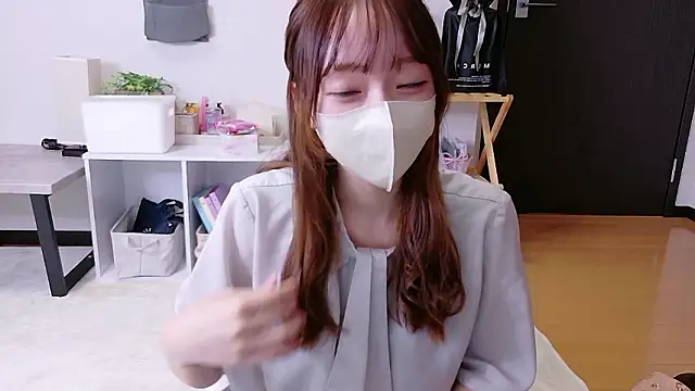 saku sakura  online show from October 13, 8:14 am