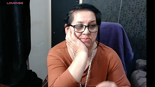 Snapshot of MissSanjanne chatting on January 17, 1:57 am MissSanjanne online show from January 17, 1:57 am