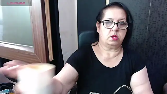 MissSanjanne online show from July 25, 8:45 am