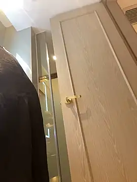 miumiu-66 online show from November 19, 1:11 pm