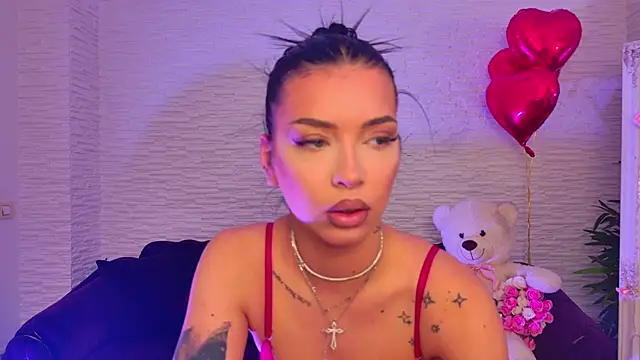 Snapshot of MeganSin_ chatting on February 13, 5:58 am MeganSin online show from February 13, 5:58 am