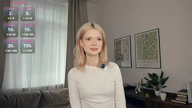 Snapshot of LaureMestler chatting on October 9, 8:56 am LaureMestler online show from October 9, 8:56 am