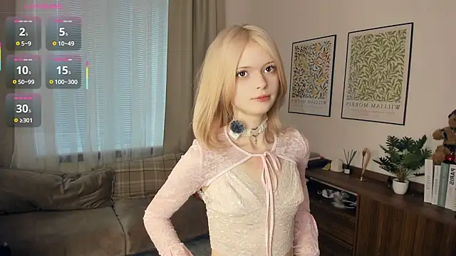 Snapshot of LaureMestler chatting on November 23, 7:41 am LaureMestler online show from November 23, 7:41 am