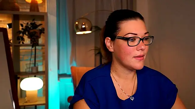 mrs fllowerr online show from October 8, 4:26 pm