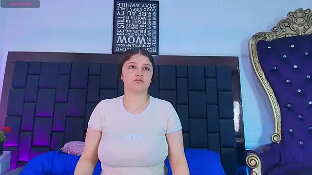 Krystal Heartss online show from October 21, 5:13 pm