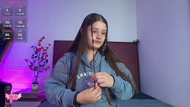 Krystal Heartss online show from February 18, 12:56 pm