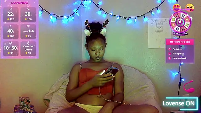 Snapshot of tokyobelle chatting on December 5, 6:22 am tokyobelle online show from December 5, 6:22 am