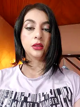 Snapshot of LlianneDiamond1 chatting on September 25, 11:30 pm LlianneDiamond1 online show from September 25, 11:30 pm