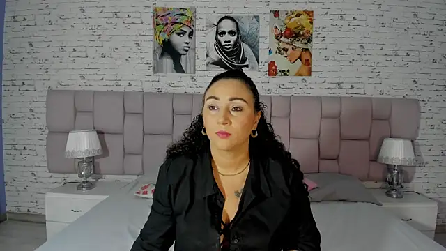 VaniaRose online show from October 23, 1:21 pm