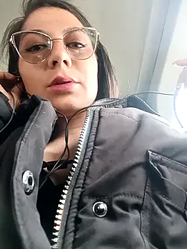 Mia-love-03 online show from September 29, 1:49 pm