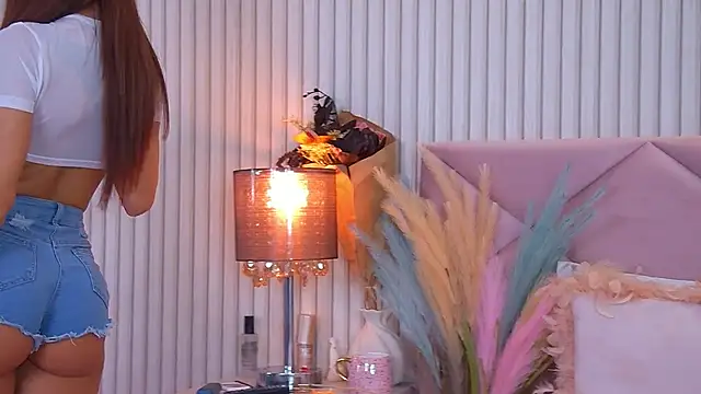 Snapshot of CindyKassidy chatting on January 17, 6:51 am CindyKassidy online show from January 17, 6:51 am