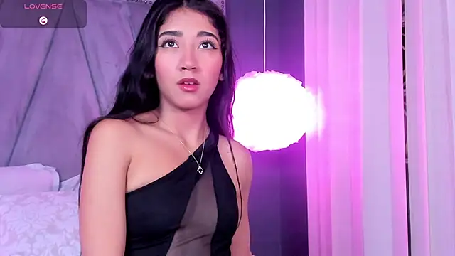 Mariana Kalo online show from November 10, 11:09 am