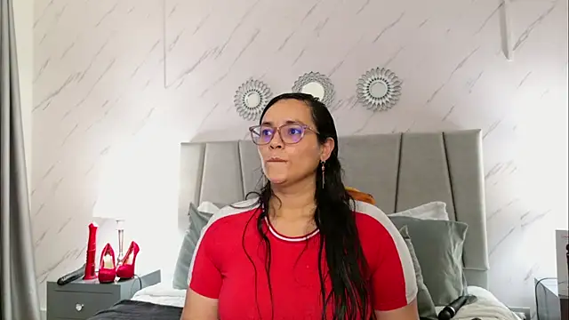 Michell Monet online show from April 21, 12:00 pm