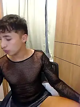 Snapshot of Cristhofher-13102 chatting on November 15, 11:43 pm Cristhofher-13102 online show from November 15, 11:43 pm