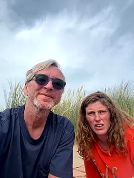 Snapshot of HOTkarenhot chatting on October 1, 12:55 pm HOTkarenhot online show from October 1, 12:55 pm