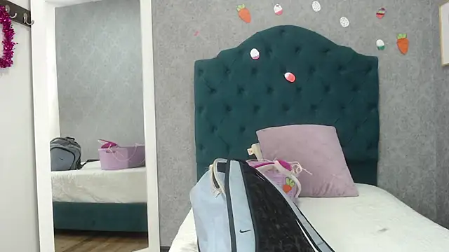 Vic Taylor online show from April 6, 11:33 am