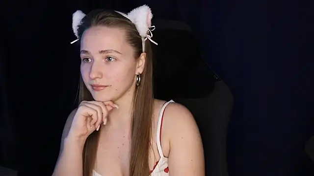 Snapshot of Keily8 chatting on October 22, 7:57 pm Keily8 online show from October 22, 7:57 pm