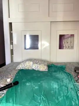 PrettyLia online show from December 13, 8:25 pm