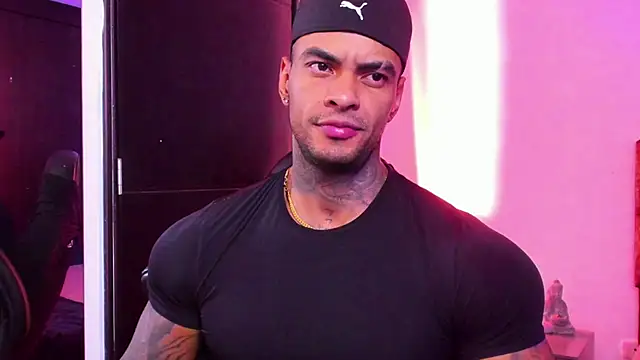 Snapshot of binmontana_ chatting on October 24, 8:38 pm binmontana online show from October 24, 8:38 pm