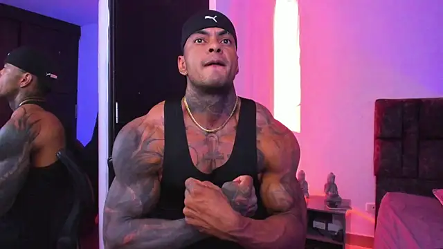 Snapshot of binmontana_ chatting on October 27, 9:19 pm binmontana online show from October 27, 9:19 pm