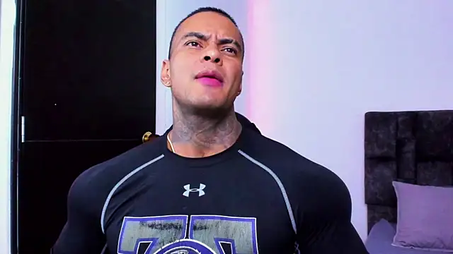 Snapshot of binmontana_ chatting on November 26, 10:33 pm binmontana online show from November 26, 10:33 pm