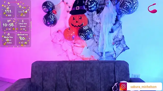 kitty  chs online show from October 3, 11:29 am