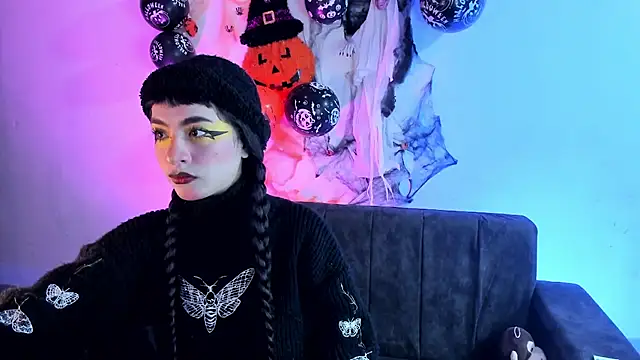 kitty  chs online show from October 7, 11:18 am