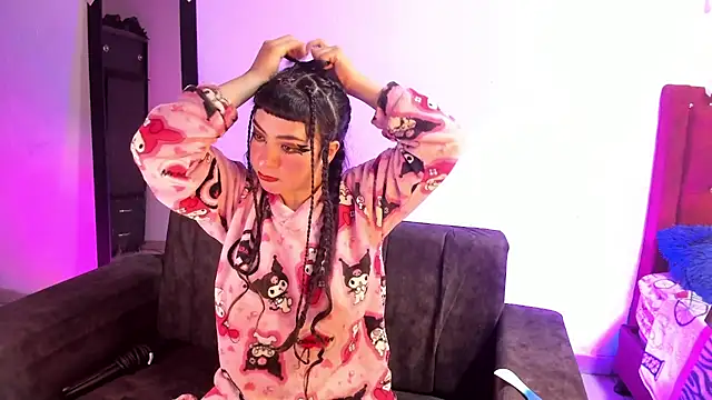 kitty  chs online show from October 10, 11:09 am