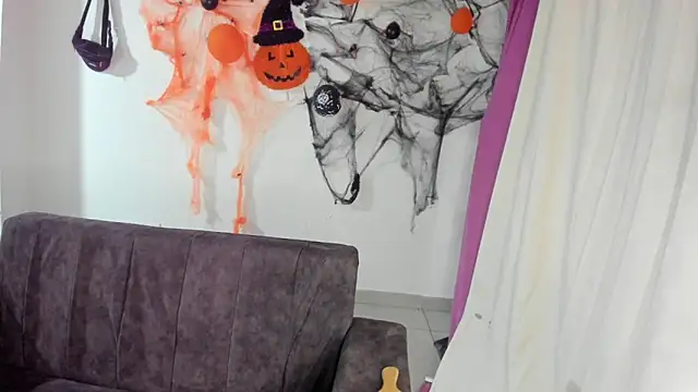 kitty  chs online show from November 15, 11:07 am