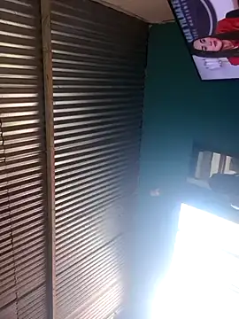 Snapshot of hot-mom22 chatting on September 23, 12:19 pm hot-mom22 online show from September 23, 12:19 pm