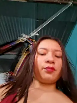 Snapshot of hot-mom22 chatting on October 21, 10:38 am hot-mom22 online show from October 21, 10:38 am