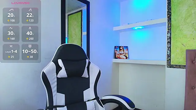 Snapshot of lala_clark chatting on November 25, 12:16 pm lala clark online show from November 25, 12:16 pm