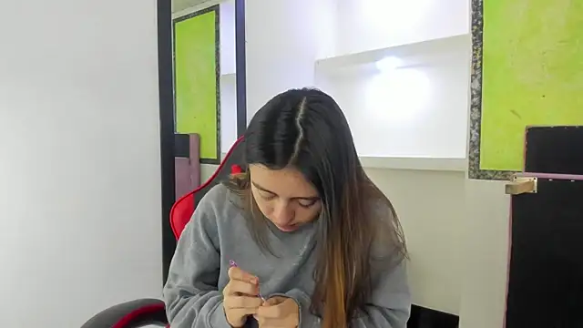 lala clark online show from February 3, 8:25 pm