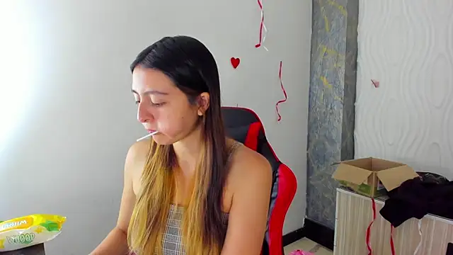 lala clark online show from March 3, 8:59 pm